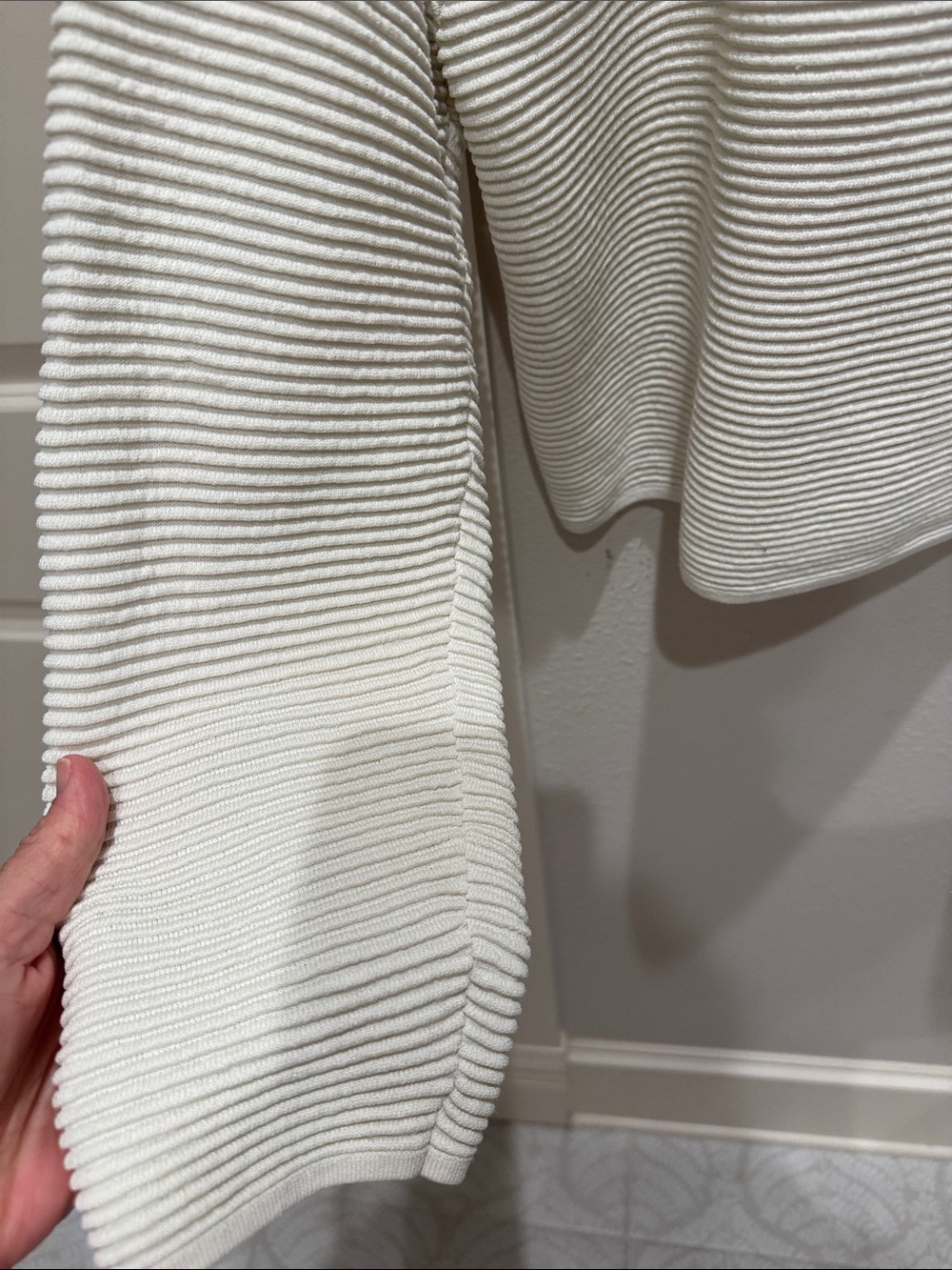 Aritzia Ribbed Sweater - Cream - Picture 4 of 5